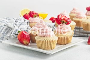 Strawberry Lemonade Cupcakes - Set 1