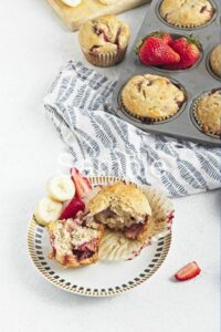 Vegan Strawberry Banana Muffins - Set 1