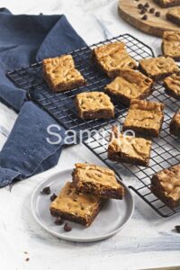 Vegan Chocolate Chip Cookie Bars - Set 4