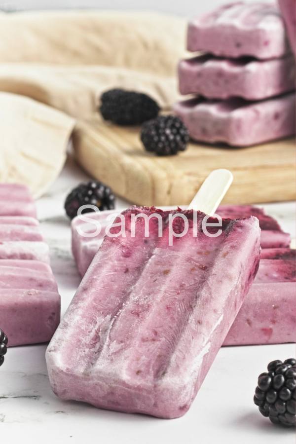 Creamy Blackberry Popsicles - Set 4