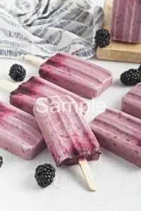 Creamy Blackberry Popsicles - Set 5