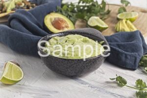 Vegan Avocado Crema - Set 4