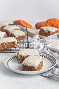 Vegan Carrot Cake Bars - Set 1
