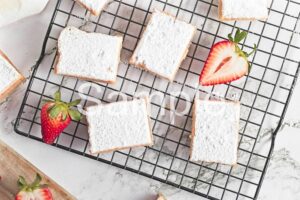 Strawberry Lemon Bars PLR